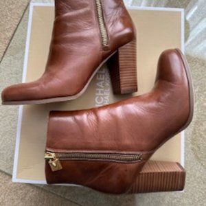 Camel booties Michael Kohrs